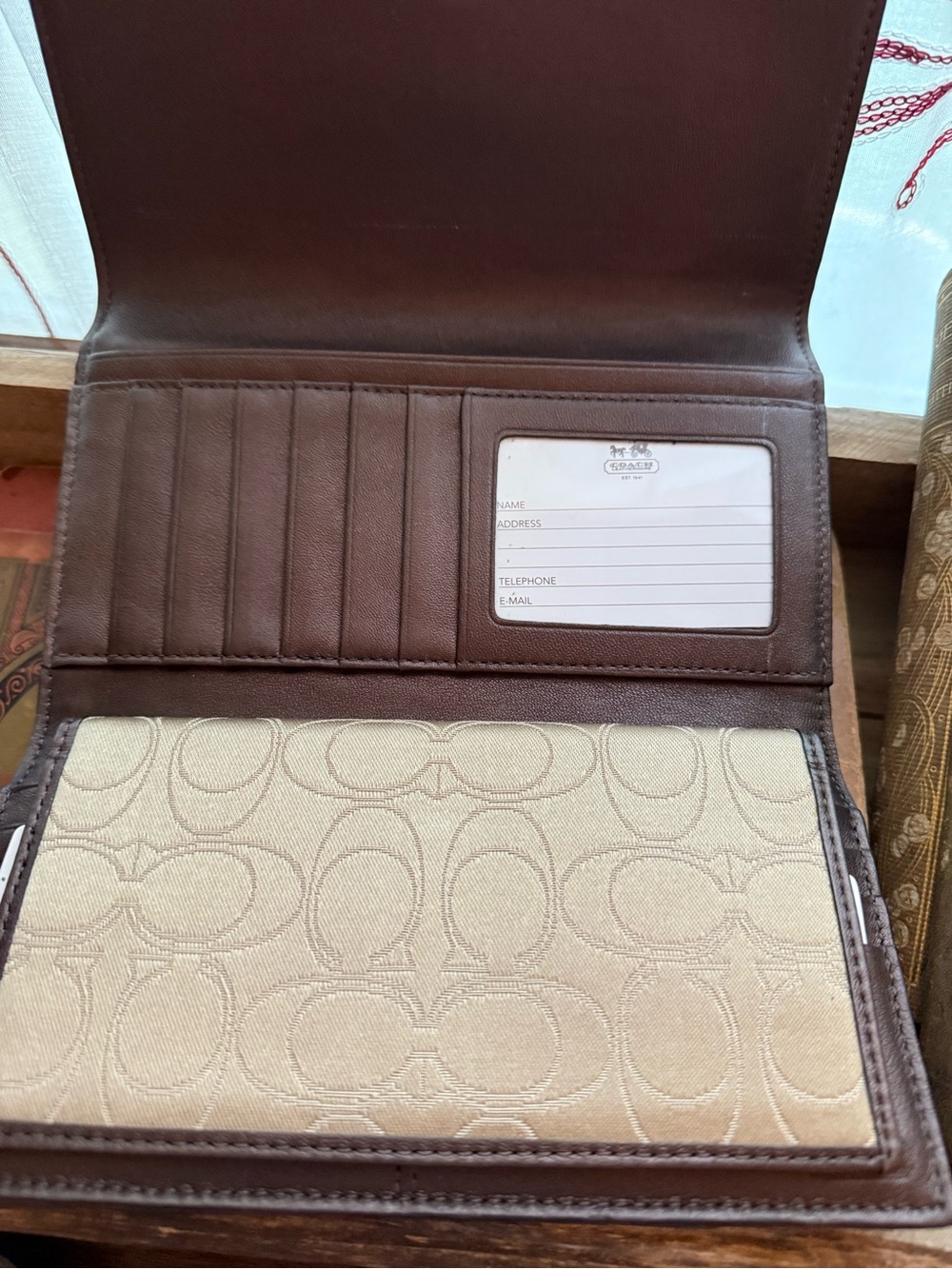 Coach Signature Canvas Turnlock Wallet - Khaki Brown EUC - Picture 7 of 12